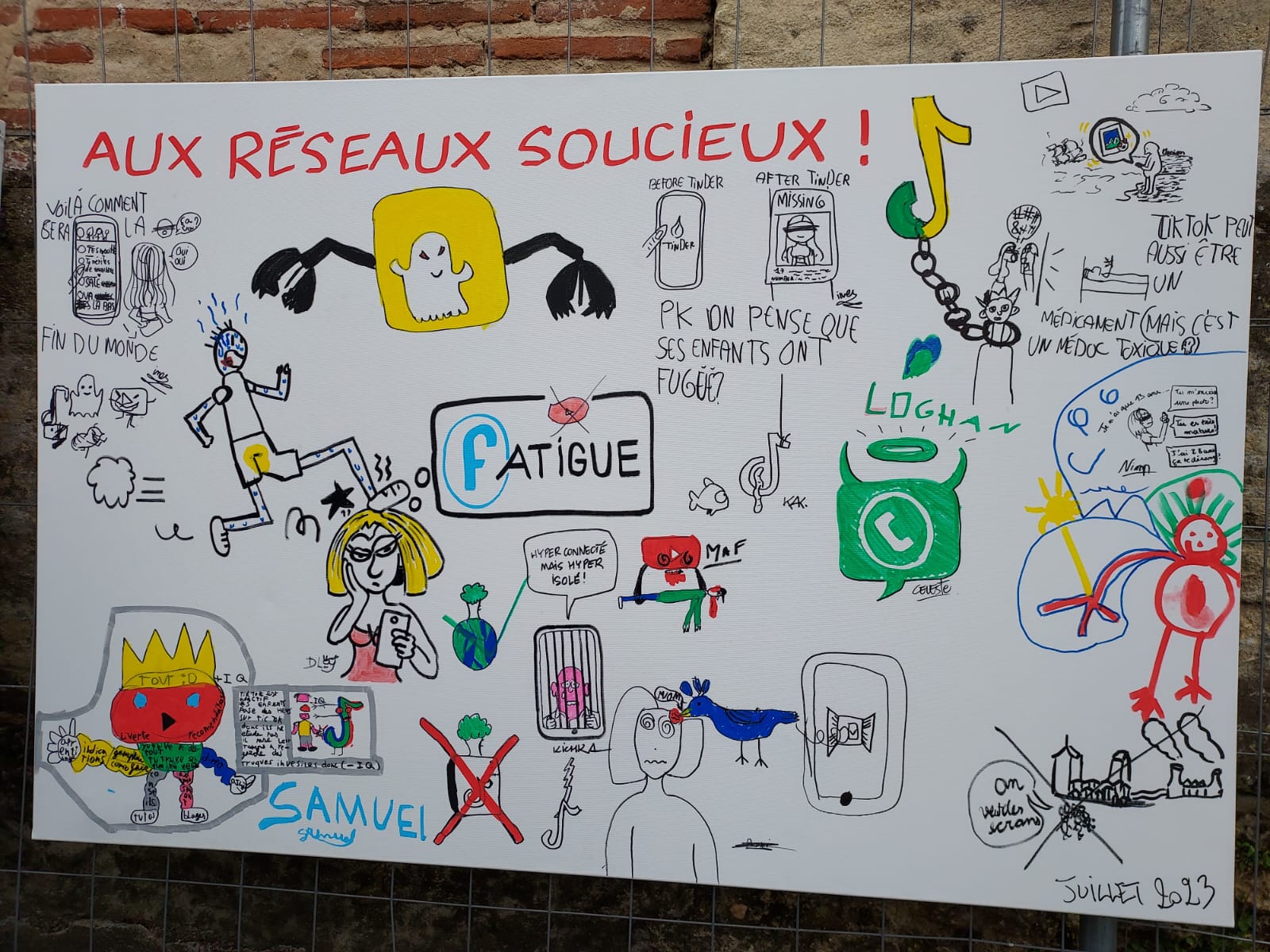 Fresque co-réalisée par les dessinateurs et les jeunes sur les réseaux sociaux